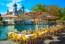 Waterfront Street Restaurant in Lucerne