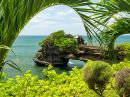 Batu Bolong Temple, Bali, Indonesia